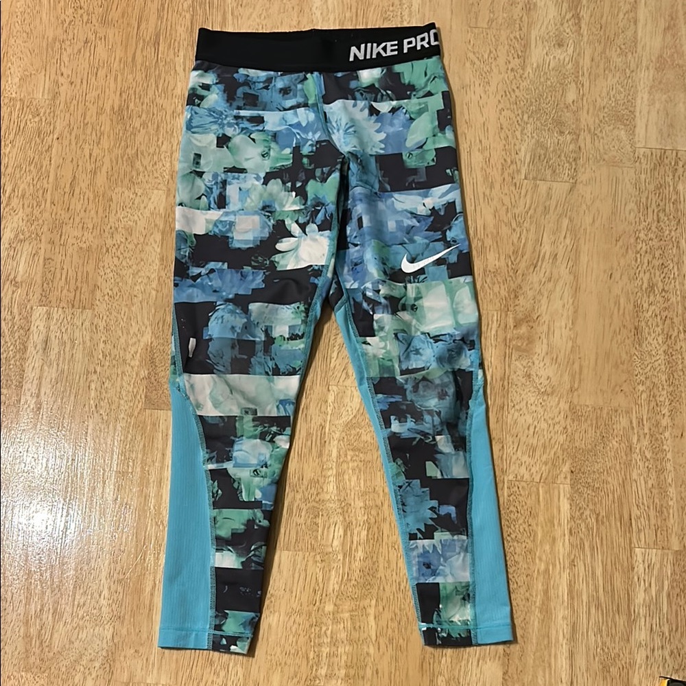 Nike leggings